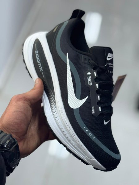 نايك اصلي اسود/سكني  - VOMERO 18 GTX